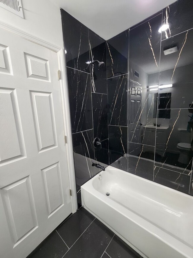 Photo - 5012 W Stiles St Apartment