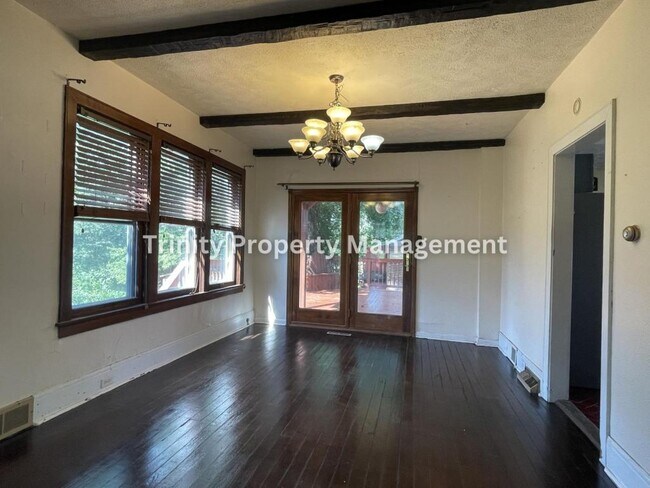 Foto del edificio - 228 Wildwood St