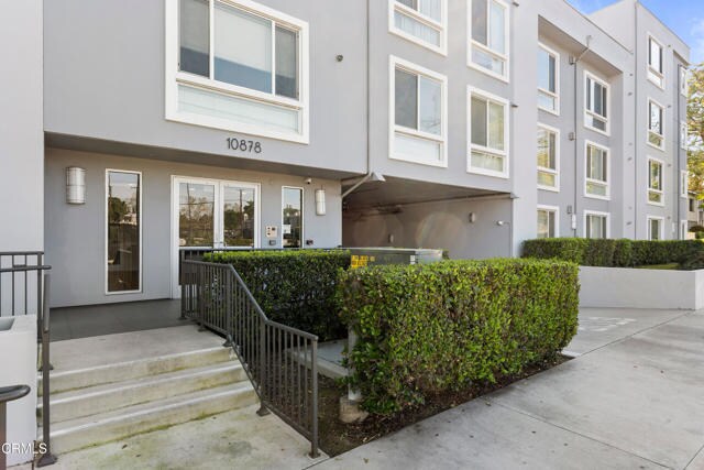 Foto del edificio - 10878 Bloomfield St