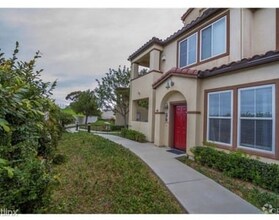 Building Photo - 1456 Paseo Aurora