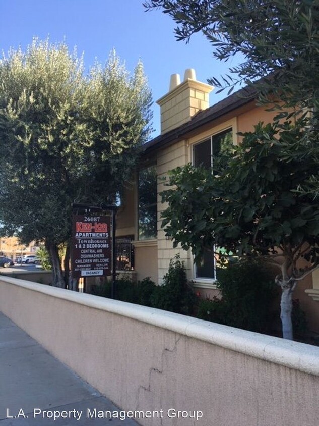 Primary Photo - 26087 Bouquet Canyon Rd
