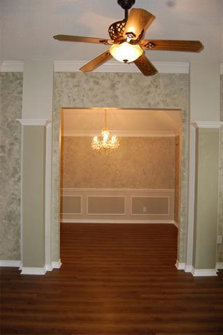 Building Photo - 1513 Tanglewood Dr