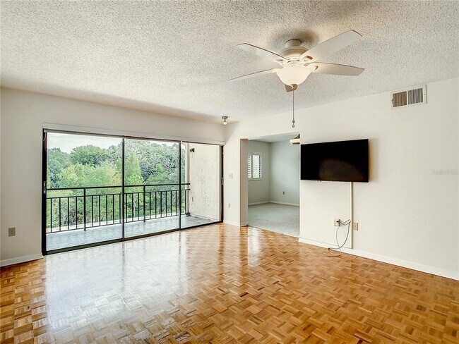 Foto del edificio - 1158 Carmel Cir