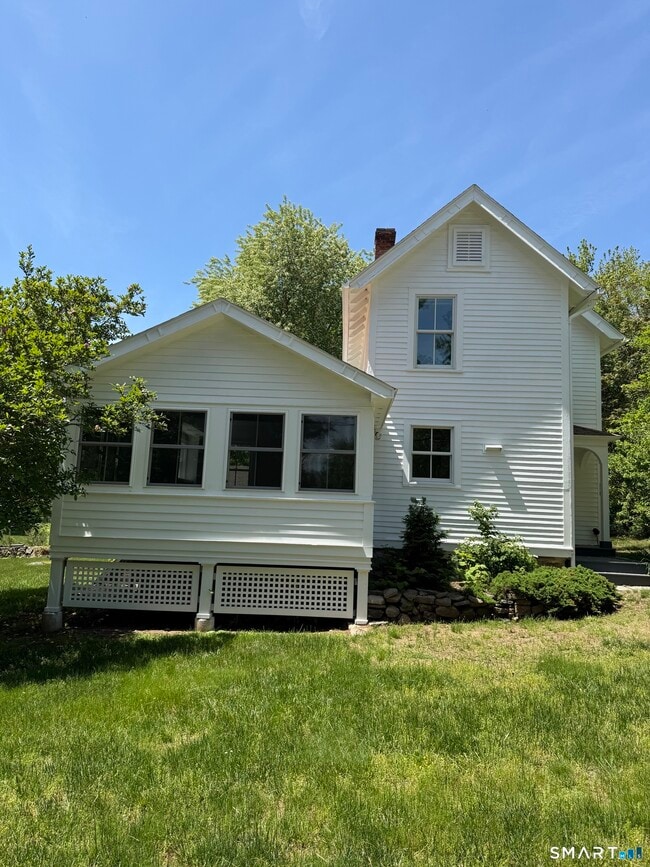 Building Photo - 312 Ferry Rd