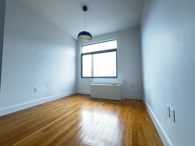 Building Photo - 836 Bergen St