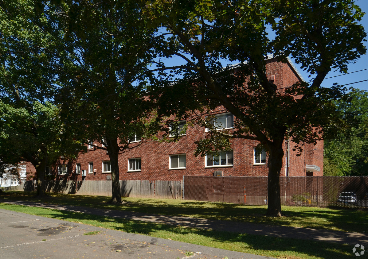 Building Photo - Kennedy Park Apartments