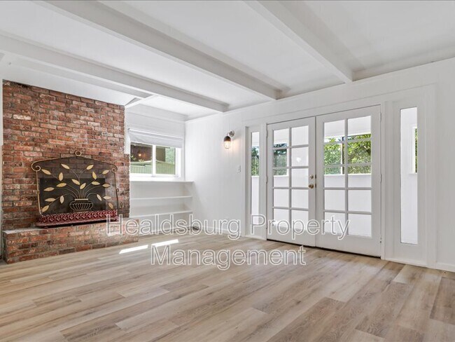 Foto del edificio - 2054 Madrone Ave