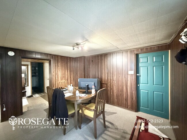 Photo du bâtiment - All-Inclusive 1-Bedroom Basement Apartment with Internet & Cable Included – Scarborough