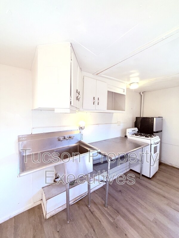 Foto del edificio - 1454 W Kilburn St