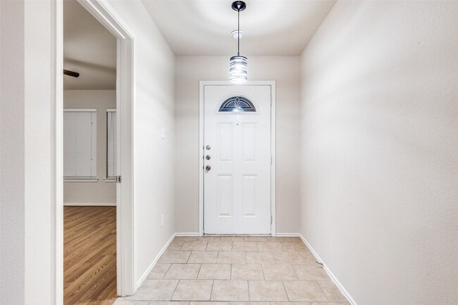 Photo - 1909 Diamond Lake Trail House