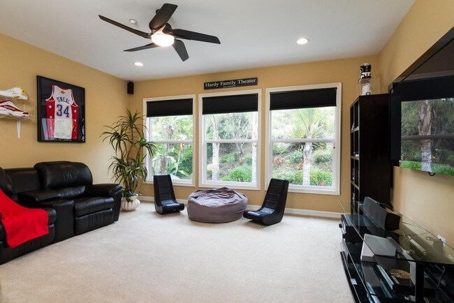 Building Photo - 2514 Montecito Ave