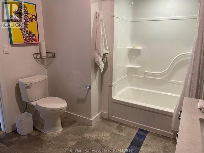 Building Photo - 199 King St W