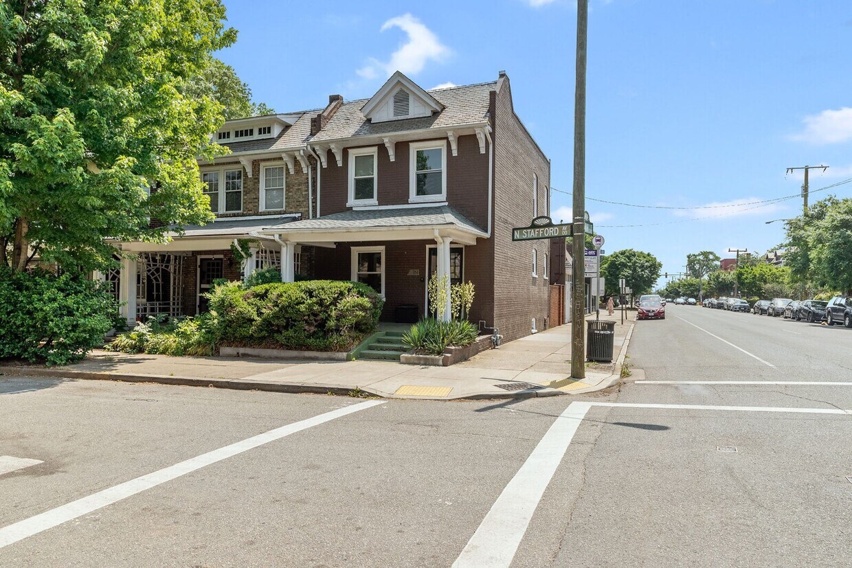 Foto principal - Classic Fan Rowhome for Lease