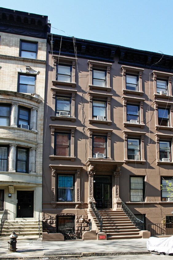 Building Photo - 38 W 85th St