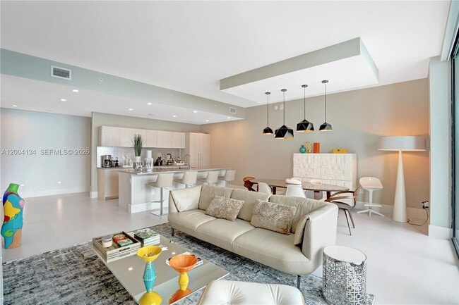 Foto del edificio - 501 NE 31st St