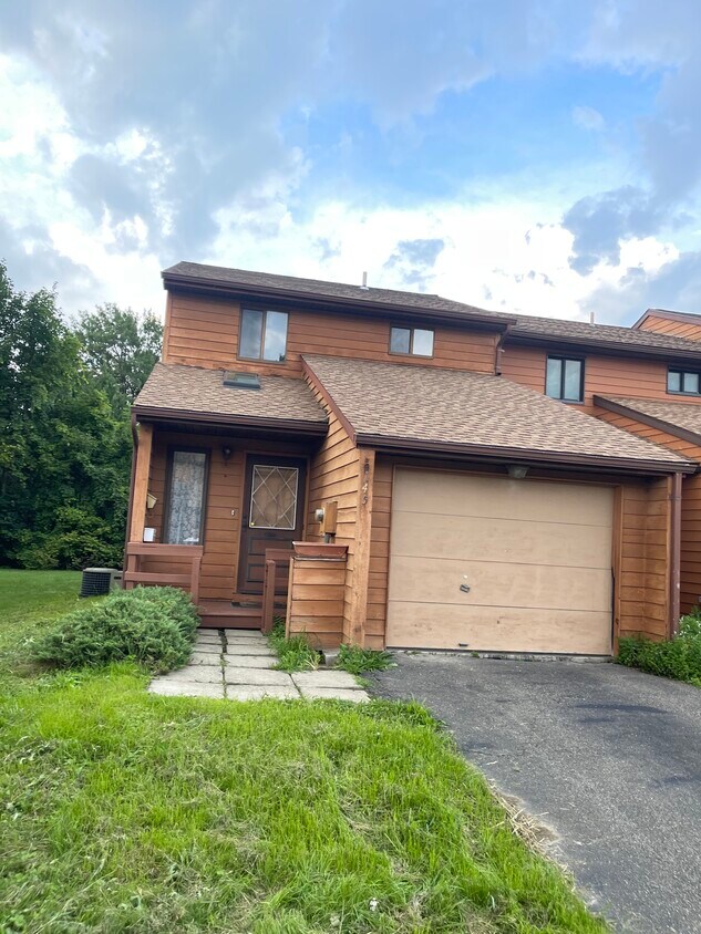 Foto principal - 145 Prospect Ave