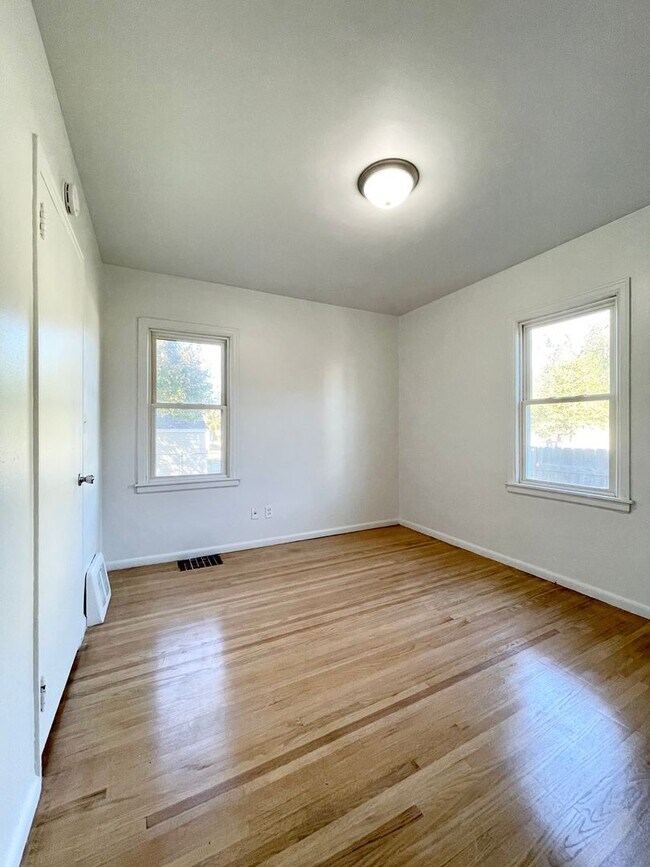 Foto del edificio - Stunning 4 bedroom 1 bath in Richfield!