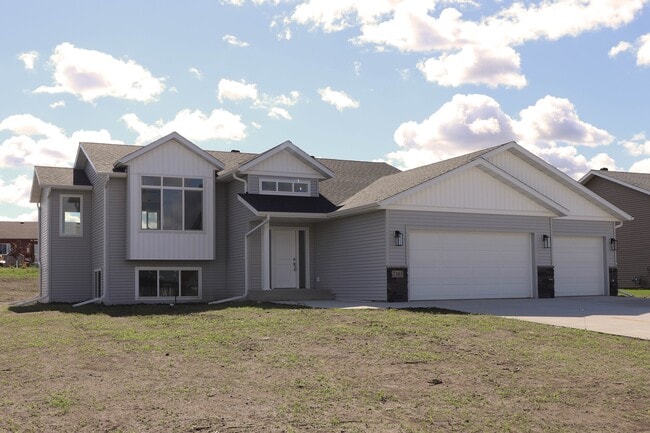 Building Photo - 2303 Nature Ln