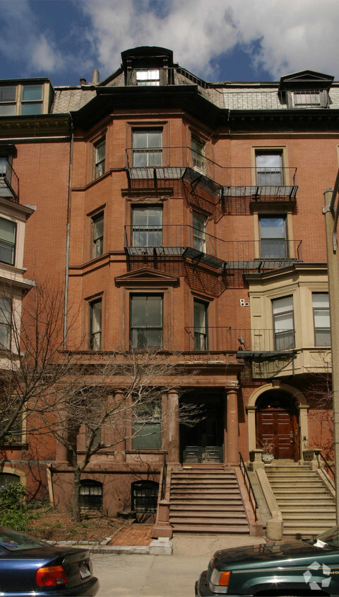 Foto del edificio - 212 Beacon St