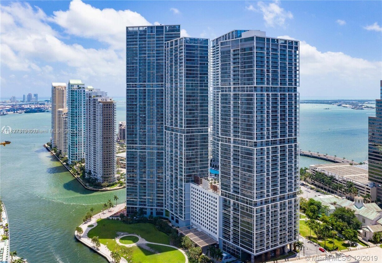 Foto principal - 495 Brickell Ave