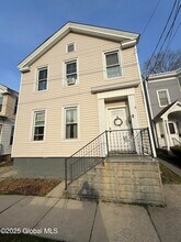 Building Photo - 93 Hudson Ave