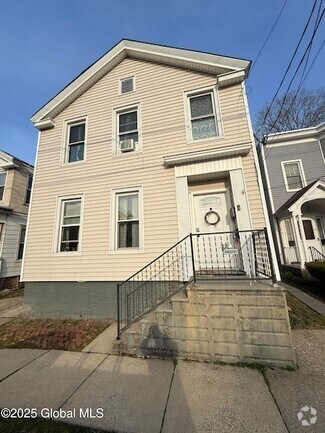 Building Photo - 93 Hudson Ave