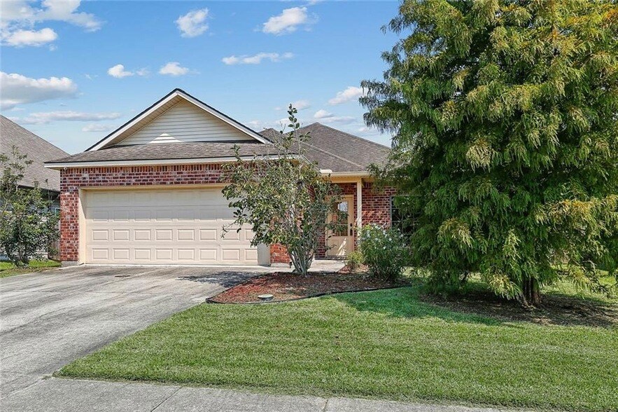 Foto principal - 4422 Bay View Dr