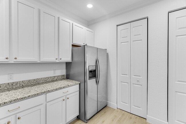 Building Photo - 2955 65th Dr