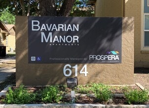 Building Photo - 614 Bavarian Dr