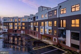 Building Photo - 3449 Scotts Ln