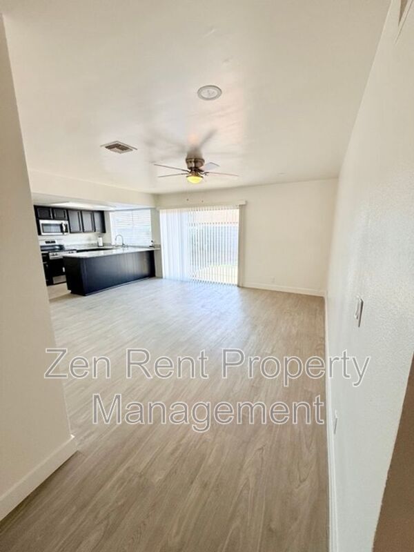 Foto del edificio - 1044 E Harmony Ave