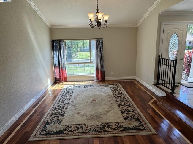 Foto del edificio - 4359 Oakdale Pl