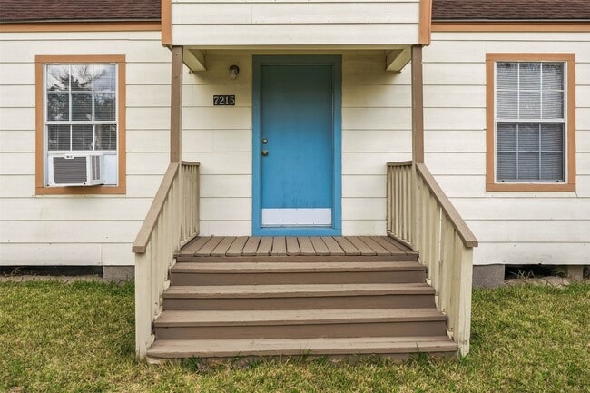 Building Photo - 7215 Apache St