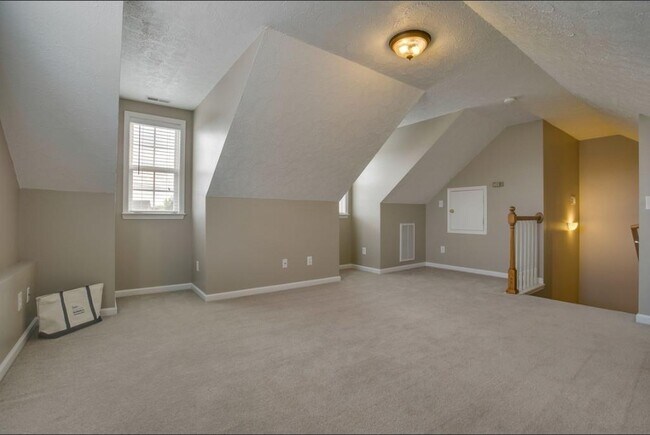 Foto del edificio - 4650 Hammock Dr