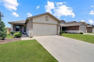 Building Photo - 14425 Conifer Dr