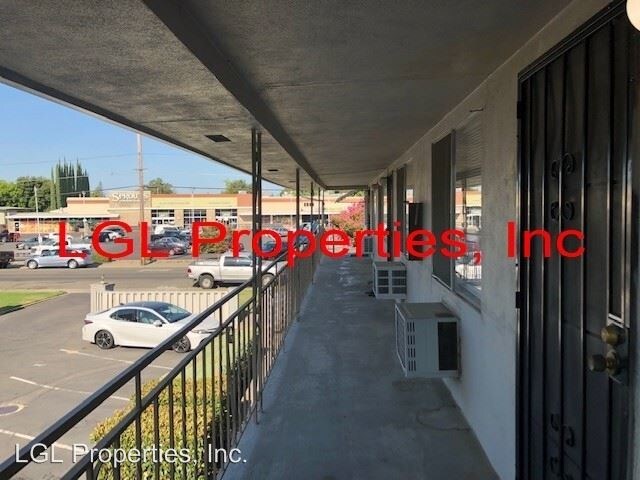 Building Photo - 4411 Del Rio Rd