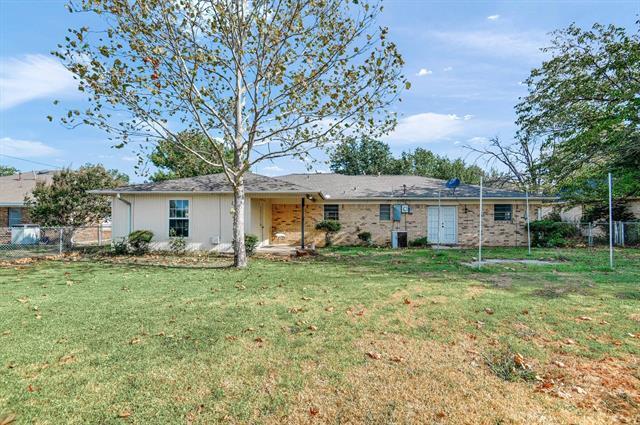 Building Photo - 303 Texoma Dr