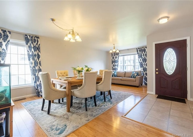 Foto del edificio - 50 Hidden Pines Cir