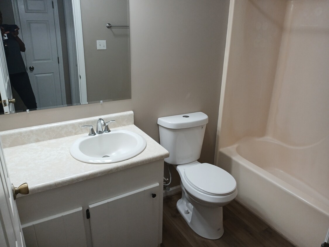 Foto del edificio - 107 Twin Creek Ct