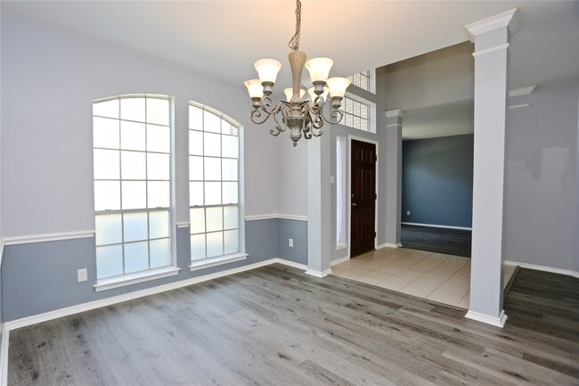 Building Photo - 2515 Hyland Park