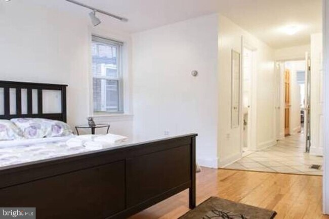 Building Photo - 128 Pemberton St