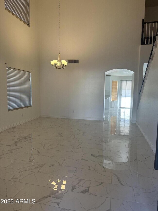 Foto del edificio - 2810 N 106th Ln