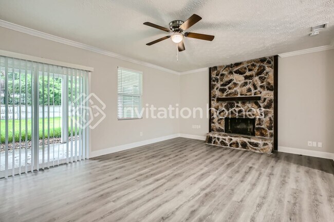 Building Photo - 11093 Mandarin Station Dr E