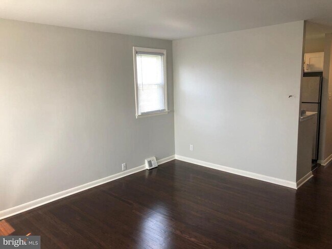 Foto del edificio - 8726 Marsden St