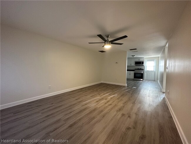 Building Photo - 1210 Spinks Ln