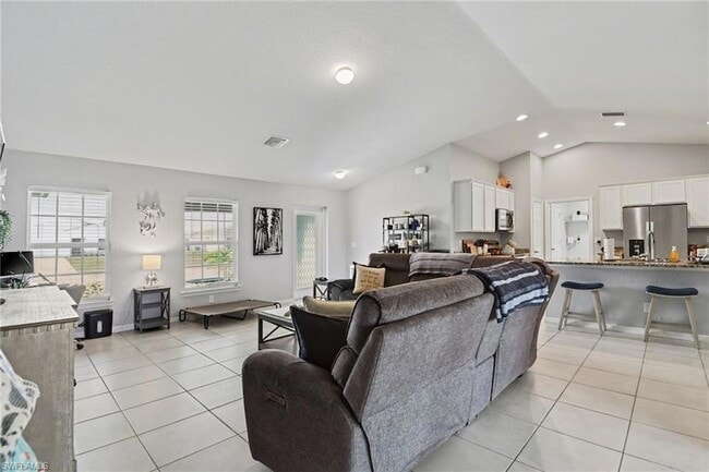 Foto del edificio - 1109 NW 12th Ln