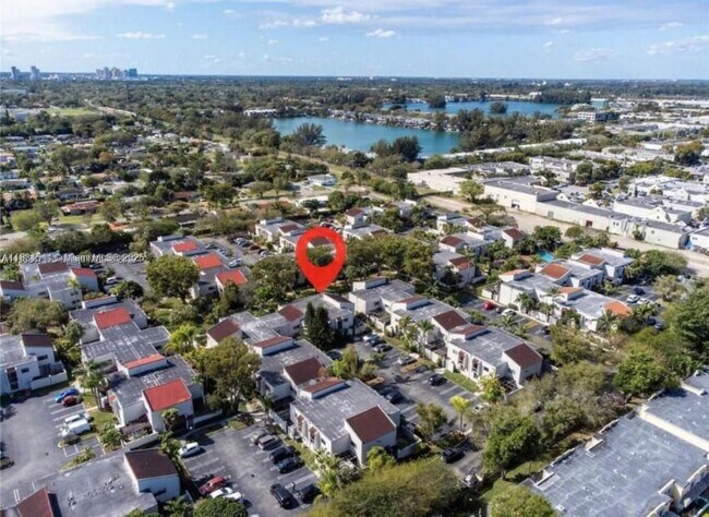 Foto del edificio - 4718 SW 67th Ave