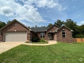 Building Photo - 2224 Airborn Dr