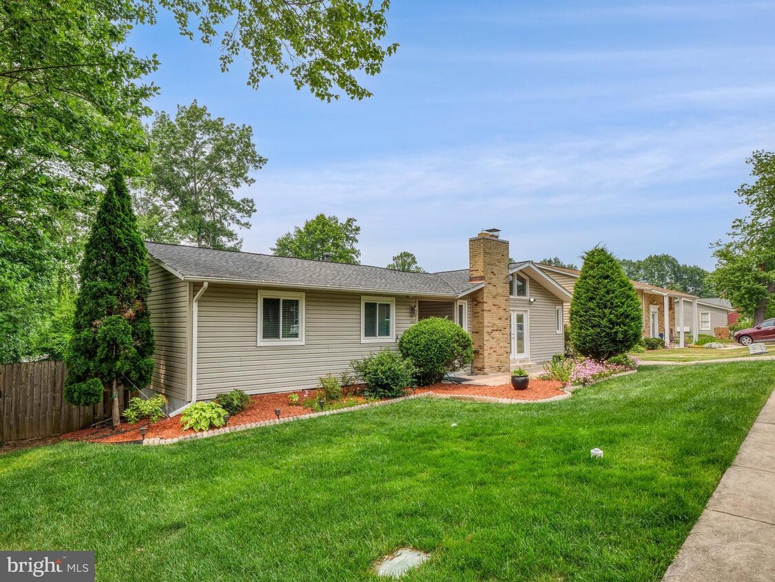 Primary Photo - 12814 Colby Dr