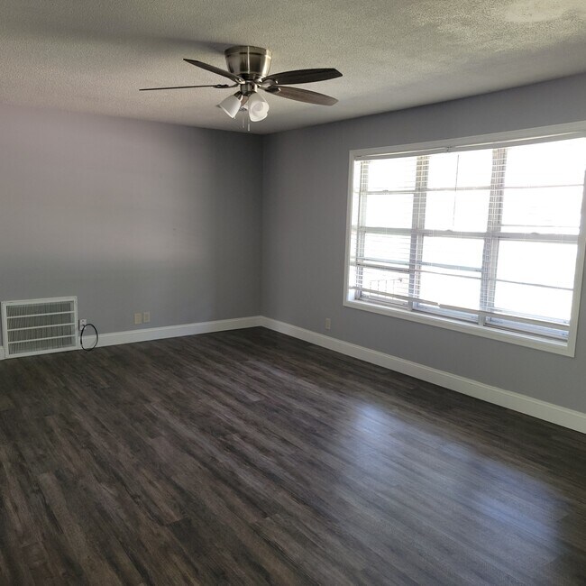 1414 Benton St, Mountain Home, AR 72653 House Rental in Mountain Home